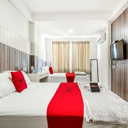 Reddoorz Near Untag Surabaya Hotel Kültér fotó