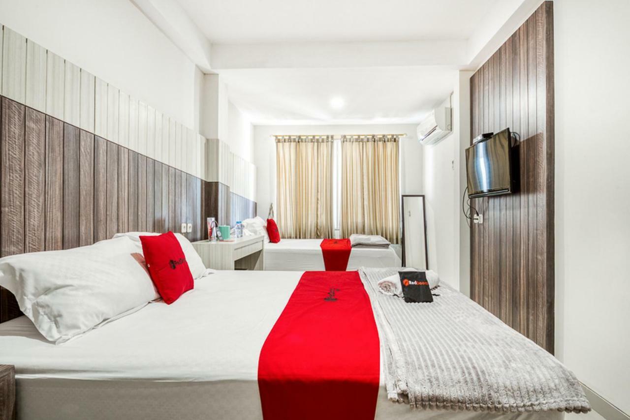 Reddoorz Near Untag Surabaya Hotel Kültér fotó